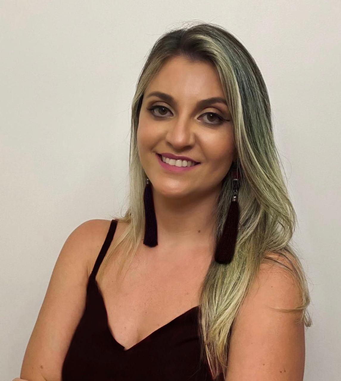 Dra. Nina Gabriela Borges Costa - Advogada e Consultora Jurídica